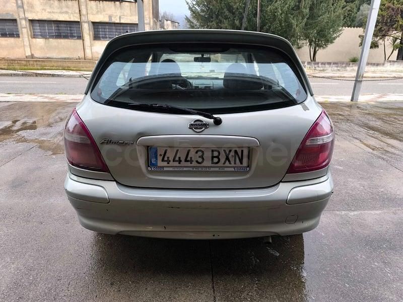 Occasion Nissan Almera Tekna 98 ch (72 kW) 2002 Vert Berline