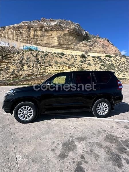 Usado Toyota Land Cruiser 190 CV (139 kW) 2015 Negro SUV