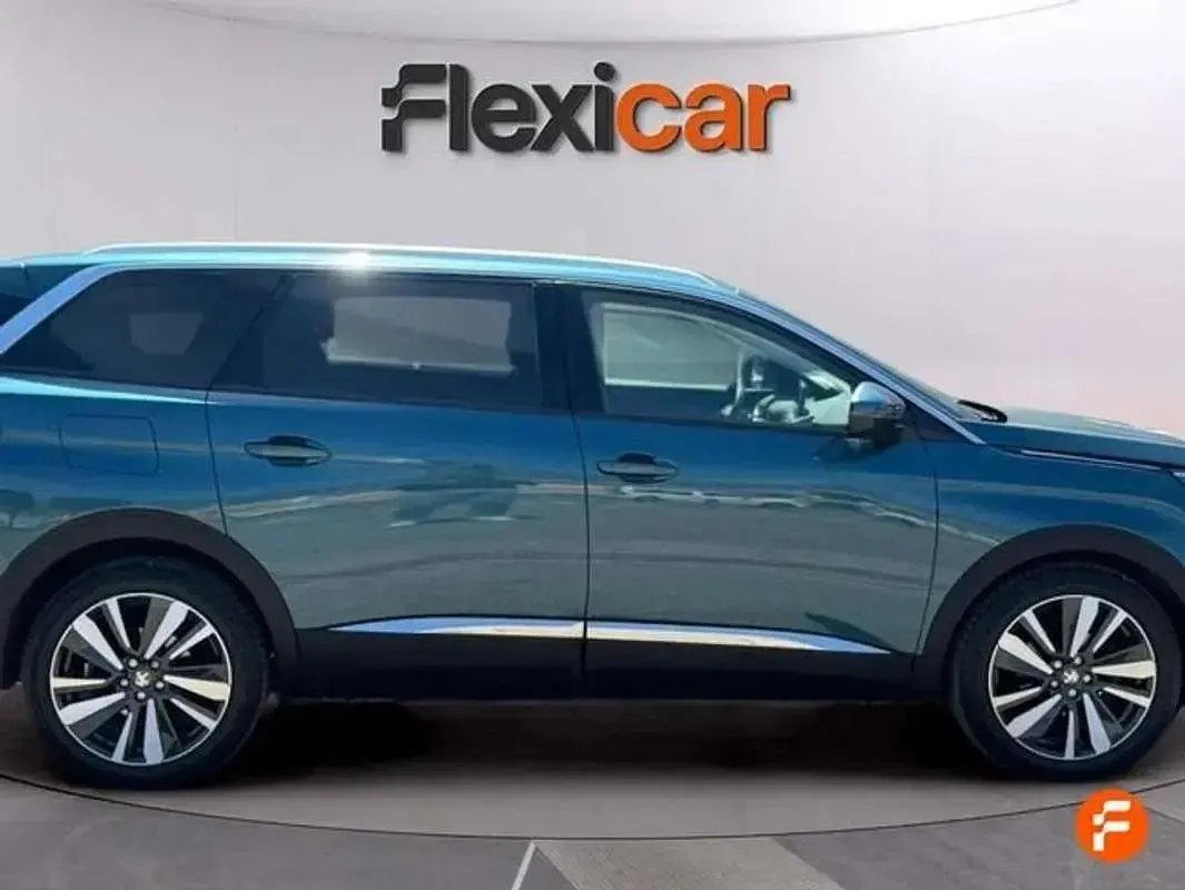 Usado Peugeot 5008 Active 131 CV (96 kW) 2019 Verde SUV