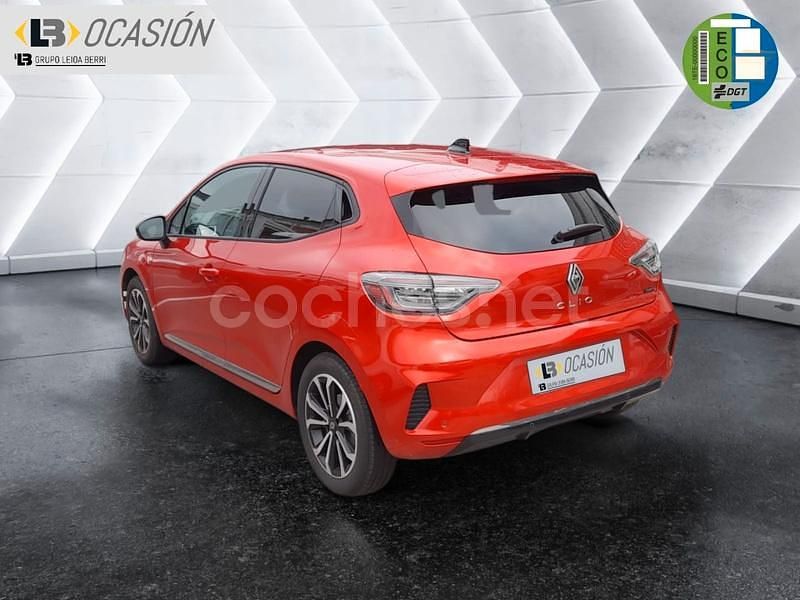 Usado Renault Clio V Techno 143 CV (105 kW) 2025 Rojo Berlina