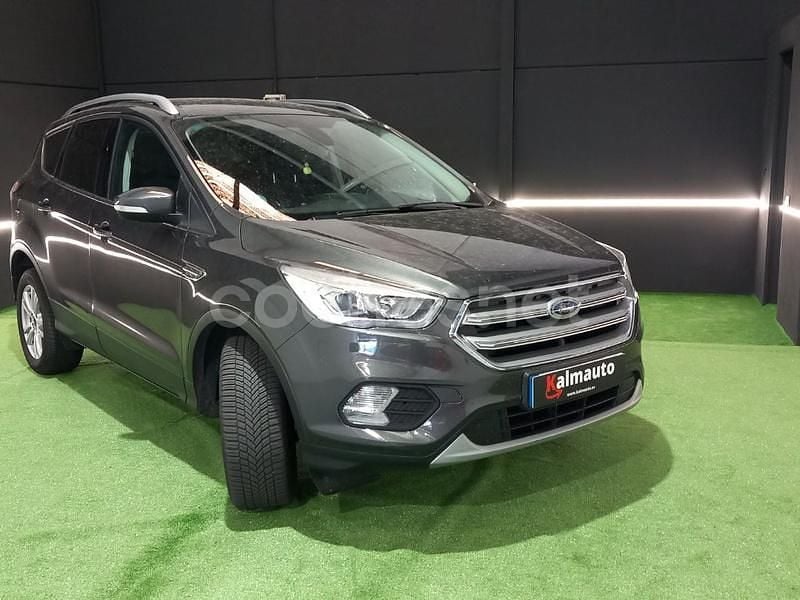 Gris / plata Usado 2019 Ford Kuga Titanium SUV | 14.500 € (Precio justo) - Imagen 1/4