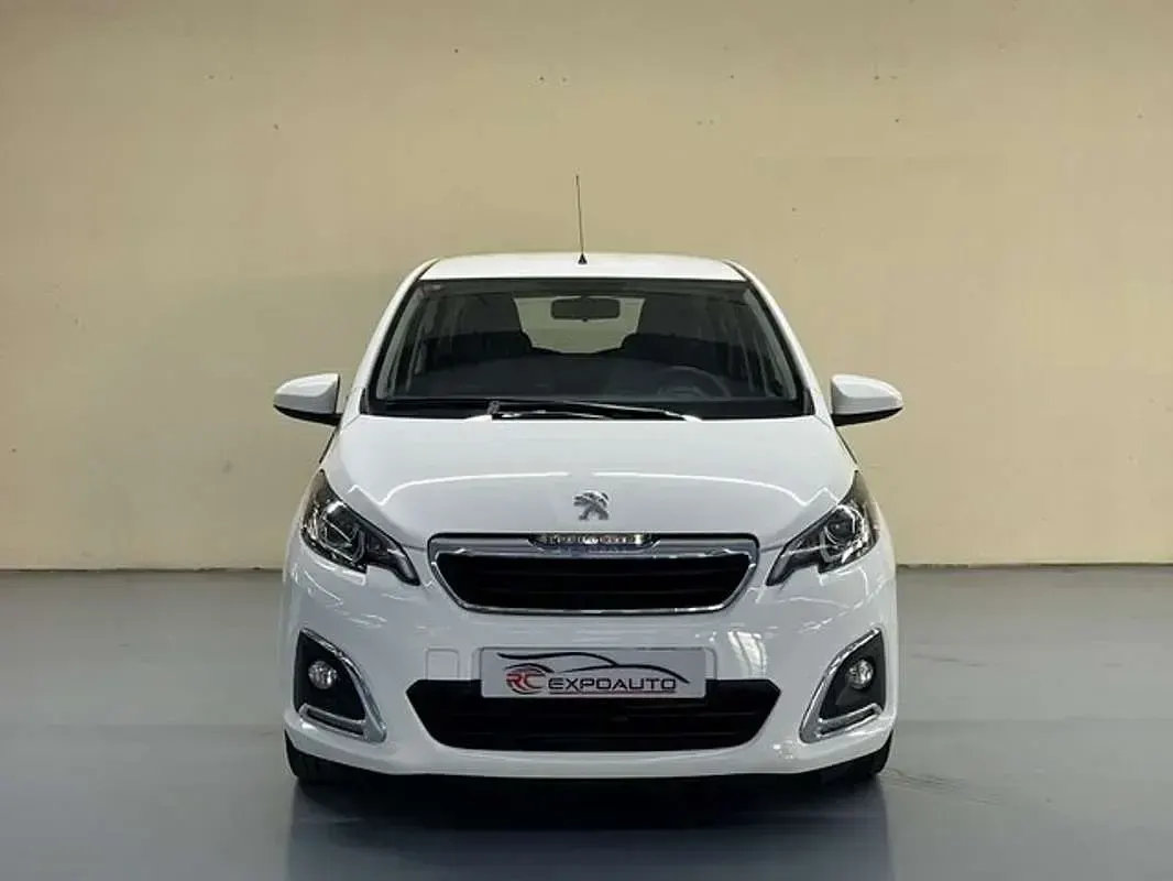 Usado Peugeot 108 Allure 72 CV (52 kW) 2019 Blanco Utilitario