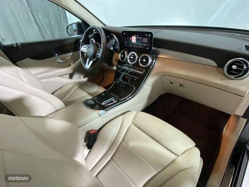 Usado Mercedes GLC220 194 CV (142 kW) 2021 Negro SUV