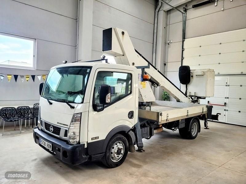 Usado Nissan Cabstar 120 HP (88 kW) 2014 Pickup