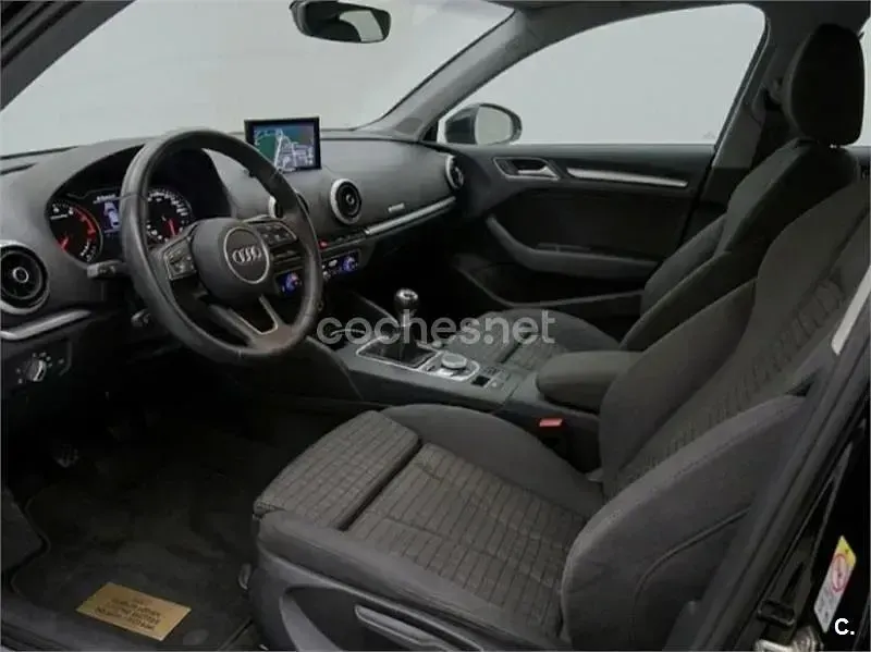 Usado Audi A3 Premium 116 CV (85 kW) 2017 Negro Berlina