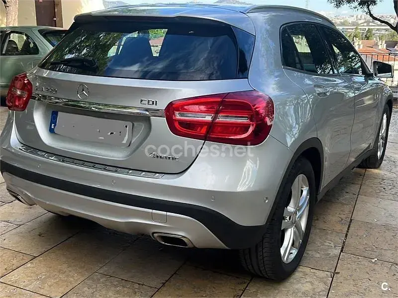 Usado Mercedes GLA220 AMG Edition 1 170 CV (125 kW) 2014 Gris / plata SUV