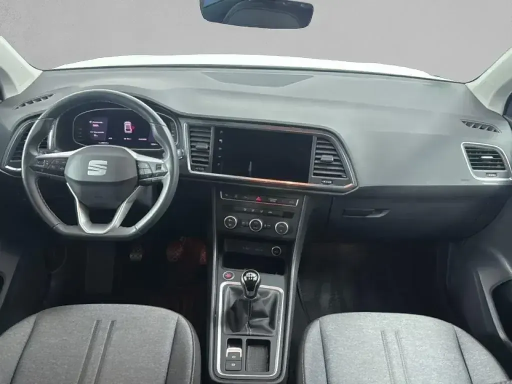 Usado Seat Ateca Style 150 CV (110 kW) 2025 Blanco SUV