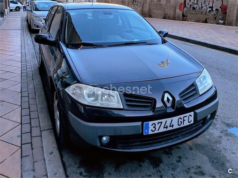 Negro Usado 2008 Renault Mégane III Dynamique Berlina | 4600 € (Buen precio) - Imagen 1/4