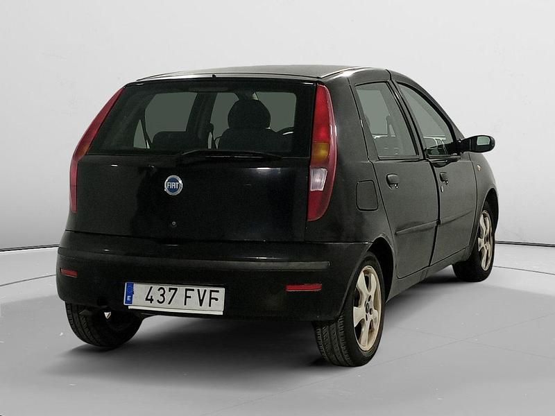 Usado Fiat Punto Classica 70 CV (51 kW) 2007 Negro Utilitario