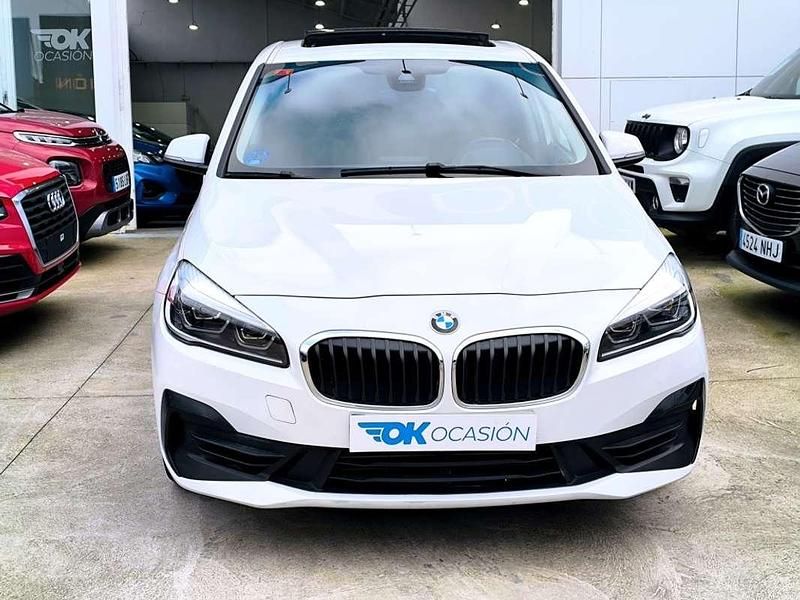 Usado BMW 225 Active Tourer iPerformance 224 CV (164 kW) 2021 Blanco Monovolumen
