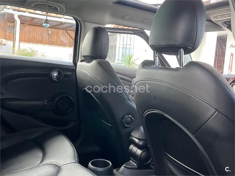 Usado Mini Cooper D 116 CV (85 kW) 2016 Negro Utilitario