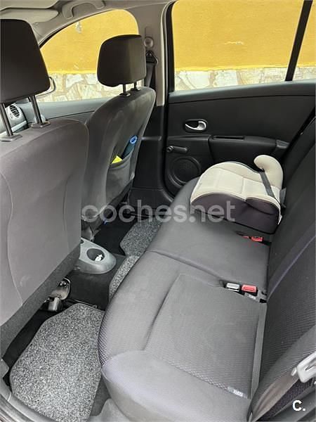 Usado Renault Clio II Dynamique 105 CV (77 kW) 2007 Negro Berlina