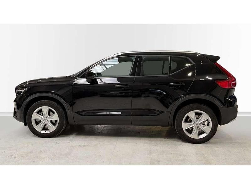 Begagnad Volvo XC40 Core 129 HK (94 kW) 2024 Svart SUV