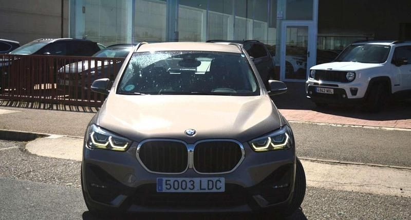 Usado BMW X1 Comfort Edition 150 CV (110 kW) 2020 Beige SUV