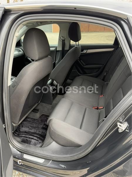 Negro Usado 2012 Audi A4 Berlina | 12.500 € (Precio justo) - Imagen 1/4