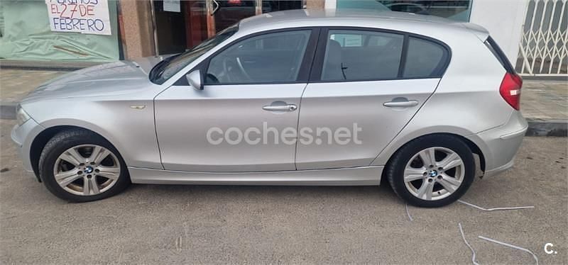 Usado BMW 118 143 CV (105 kW) 2009 Gris / plata Utilitario