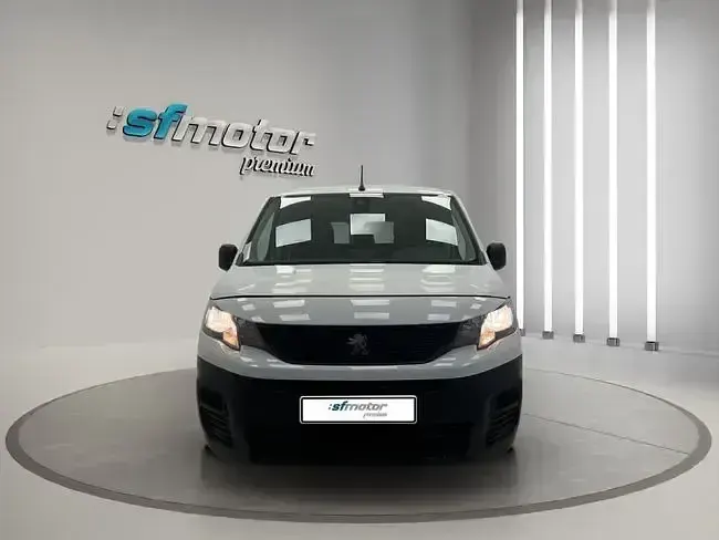 Usado Peugeot Partner 102 CV (75 kW) 2021 Blanco Monovolumen