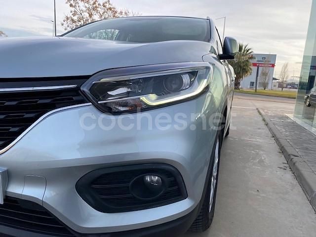 Usado Renault Kadjar LIMITED 115 CV (84 kW) 2020 Gris / plata SUV