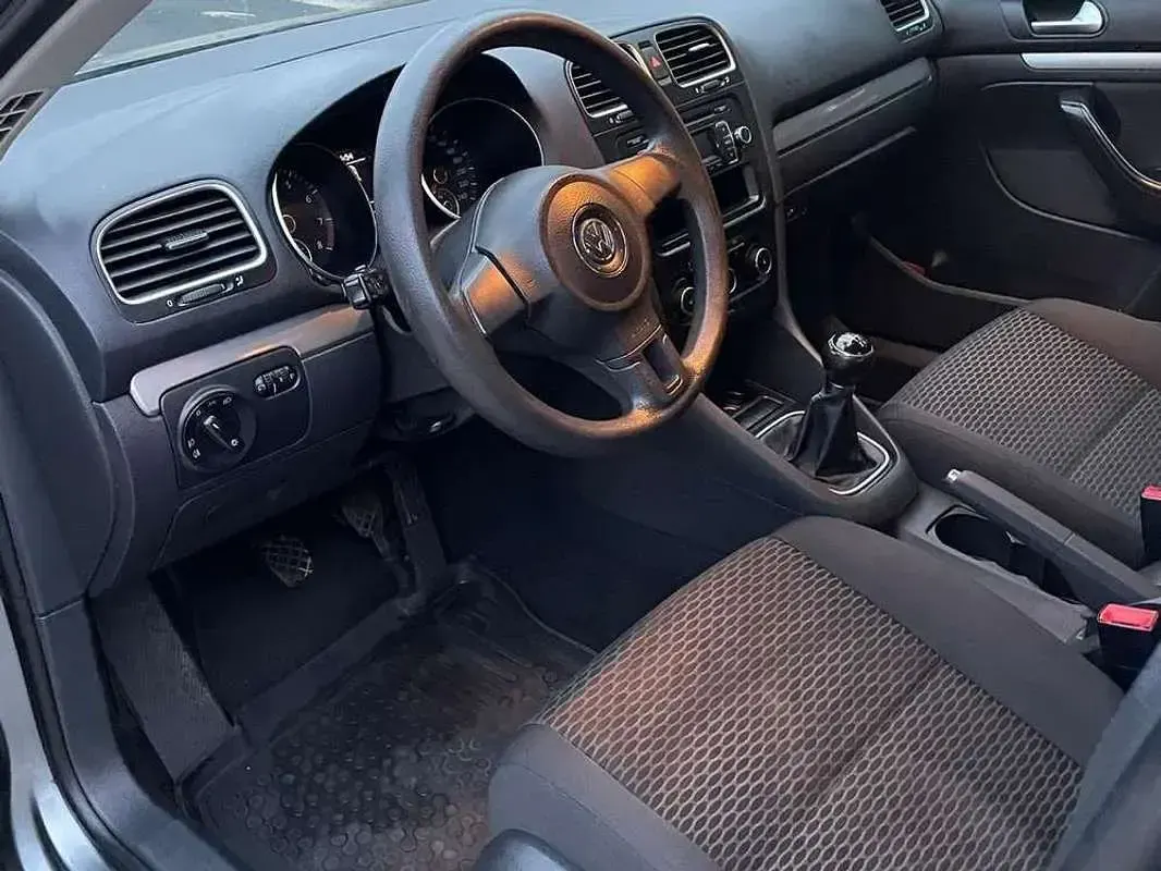Usado VW Golf VI Sport 122 CV (89 kW) 2011 Gris Utilitario