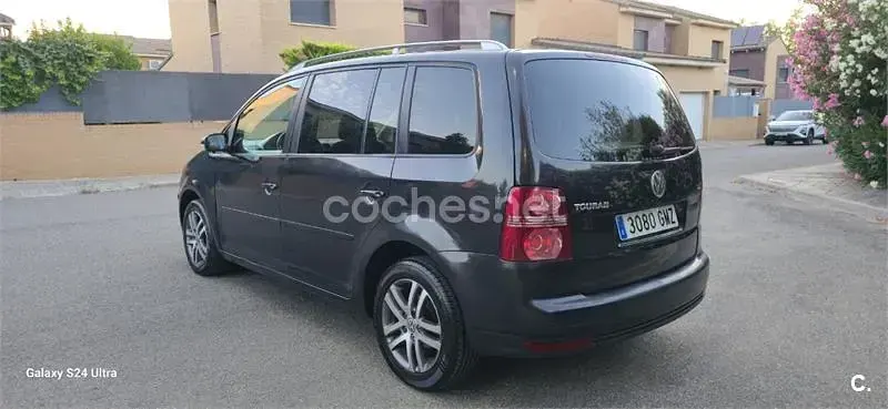 Usado VW Touran Advance 105 CV (77 kW) 2009 Negro Monovolumen