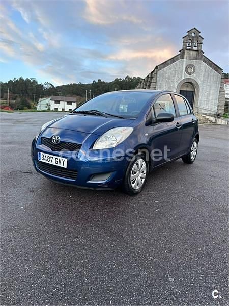Azul Usado 2010 Toyota Yaris Active Berlina | 4500 € (Buen precio) - Imagen 1/4