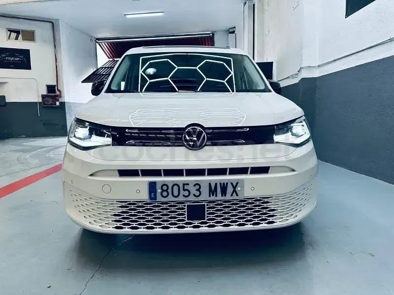 Usado VW Caddy 122 CV (89 kW) 2025 Blanco Monovolumen