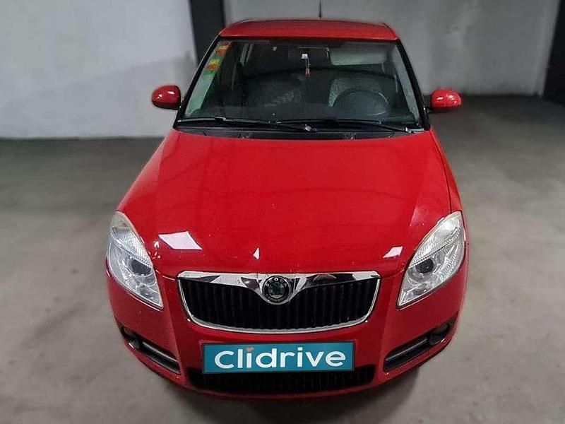 Usado Skoda Fabia 60 HP (44 kW) 2010 Vermelho Citadino