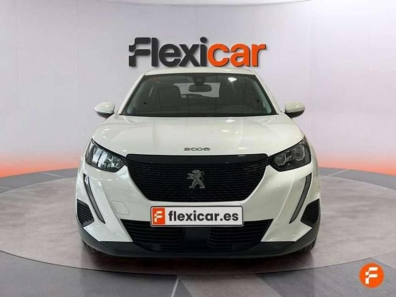 Usado Peugeot 2008 Active 110 CV (80 kW) 2021 Blanco SUV