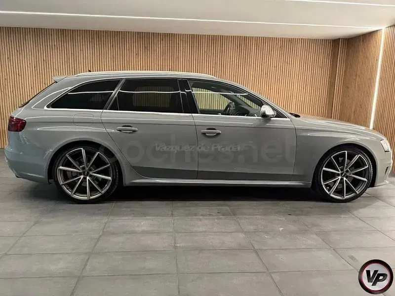 Usado Audi RS4 Exclusive 450 CV (330 kW) 2014 Gris / plata Familiar