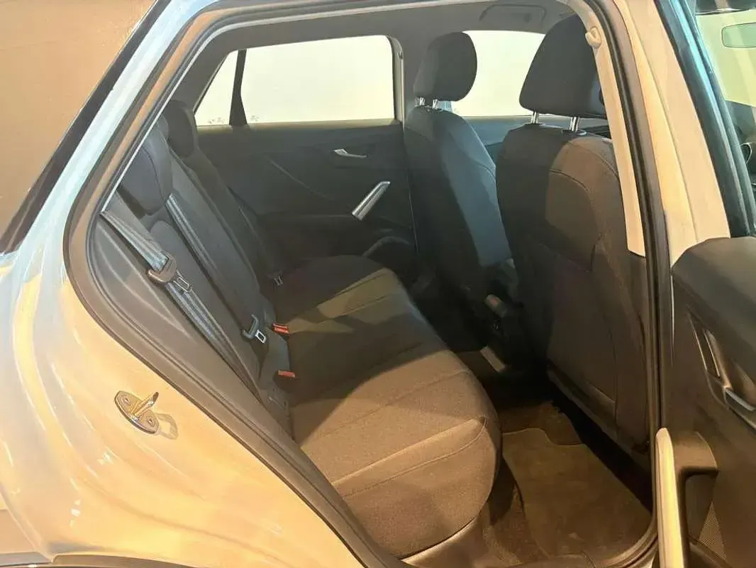 Usado Audi Q2 Advanced Plus 116 CV (85 kW) 2022 Blanco SUV