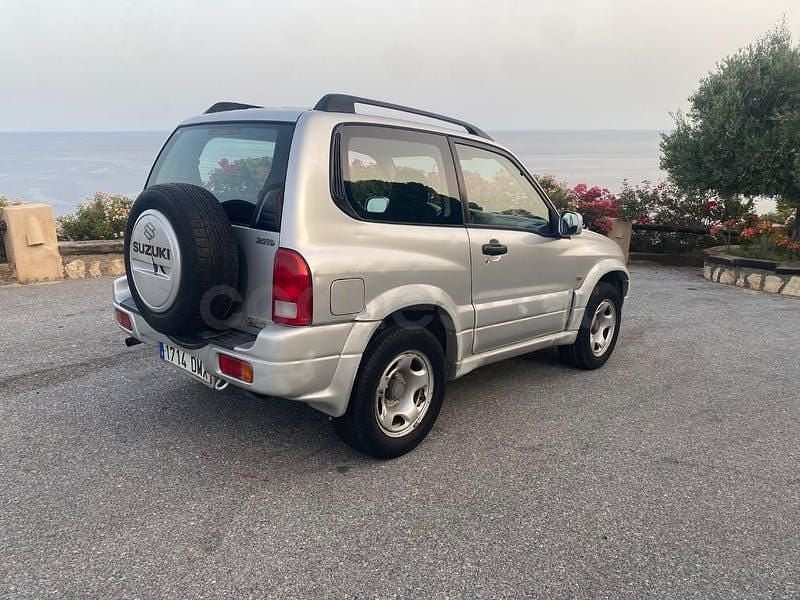 Usado Suzuki Grand Vitara 110 CV (80 kW) 2005 Gris / plata SUV