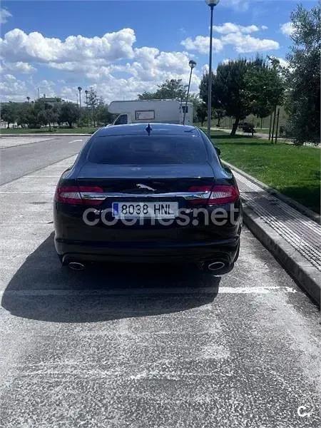 Usado Jaguar XF Luxury 240 CV (176 kW) 2013 Negro Berlina