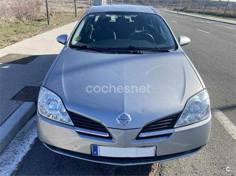Gris / plata Usado 2005 Nissan Primera Acenta Berlina | 3900 € (Un poco caro) - Imagen 1/4