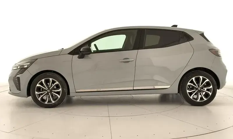 Usado Renault Clio V Techno 101 CV (74 kW) 2025 Gris Berlina