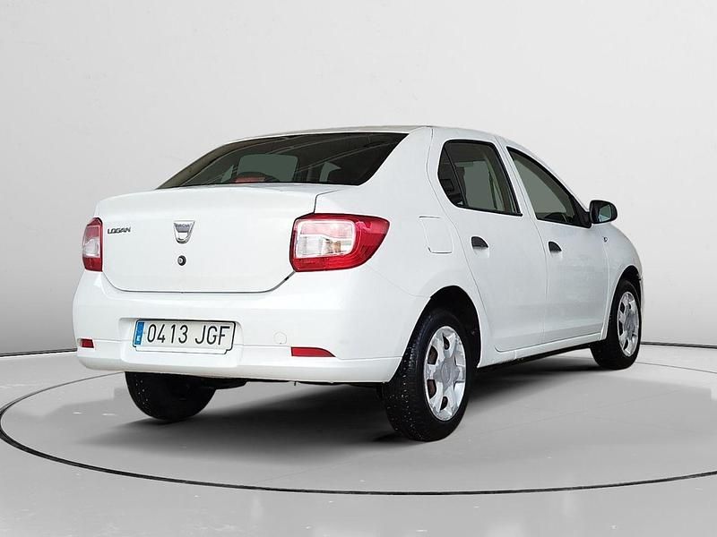 Usado Dacia Logan Ambiance 90 CV (66 kW) 2015 Blanco Berlina