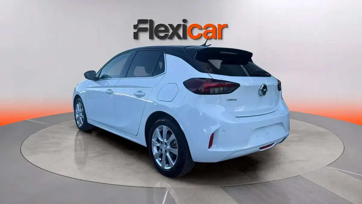 Usado Opel Corsa Elegance 75 CV (55 kW) 2020 Blanco Utilitario