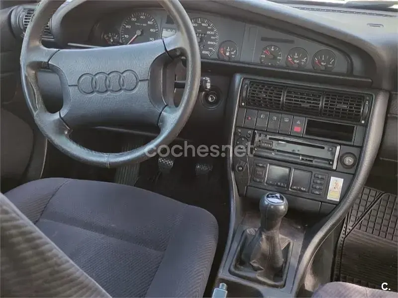Usado Audi 100 150 CV (110 kW) 1993 Violeta / lila Familiar