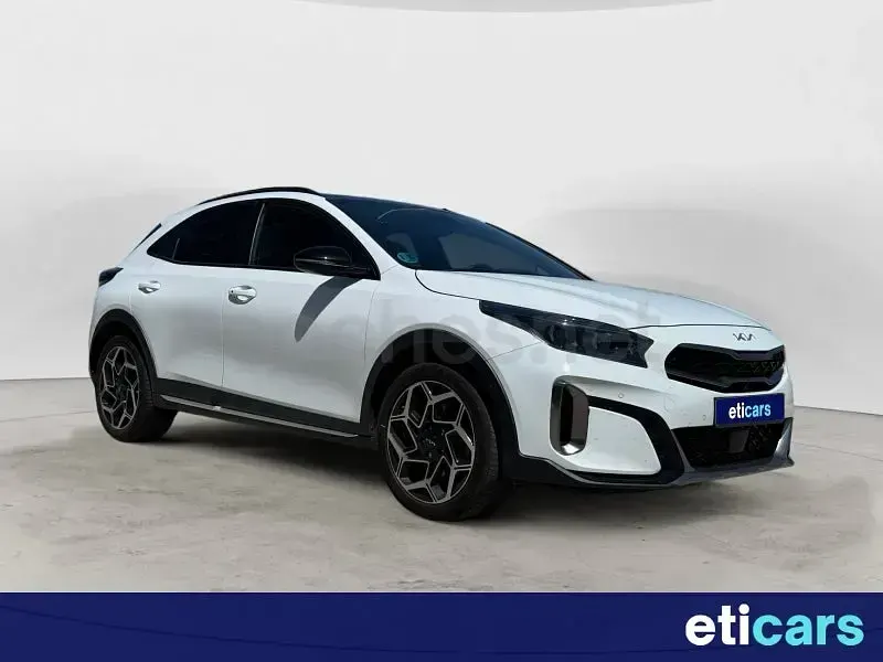 Usado Kia XCeed GT-Line 136 CV (100 kW) 2023 Blanco SUV