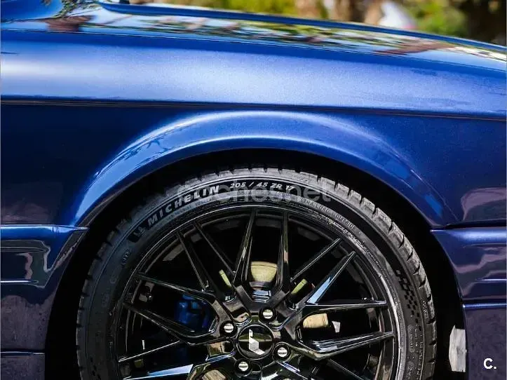Usado BMW 318 140 CV (102 kW) 1992 Azul Coupe