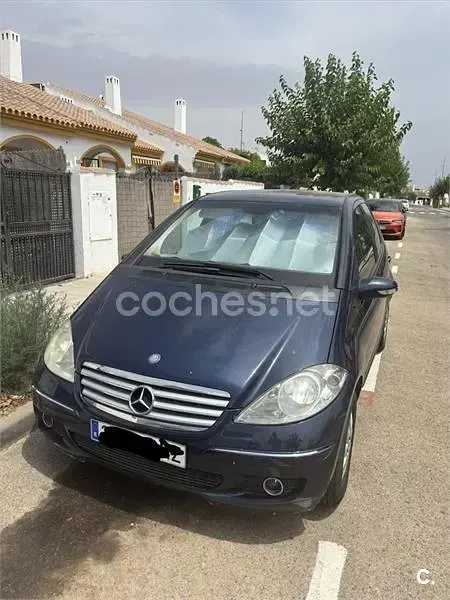 Usado Mercedes A150 Elegance 95 CV (69 kW) 2005 Azul Monovolumen