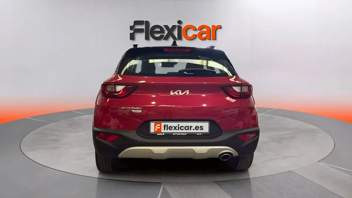 Usado Kia Stonic 101 HP (74 kW) 2022 Vermelho SUV
