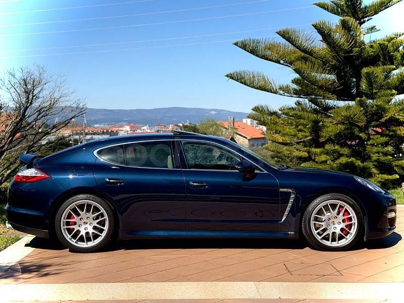 Käytetty Porsche Panamera Turbo 500 HP (367 kW) 2010 Sininen Sedan