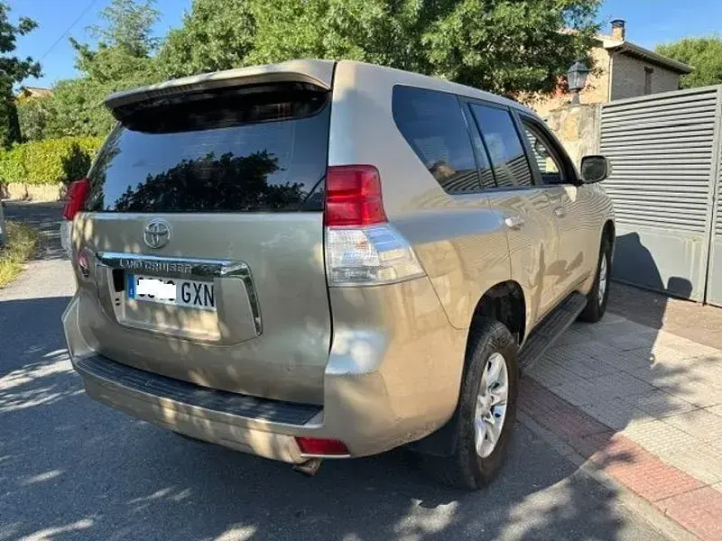 Usado Toyota Land Cruiser 173 CV (127 kW) 2010 Beige SUV