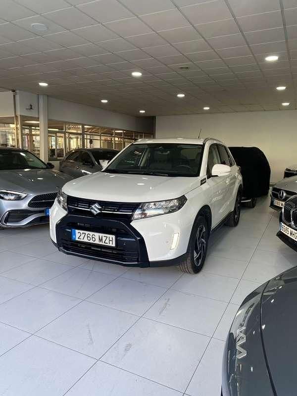 Usado Suzuki Vitara 102 CV (75 kW) 2025 Blanco SUV