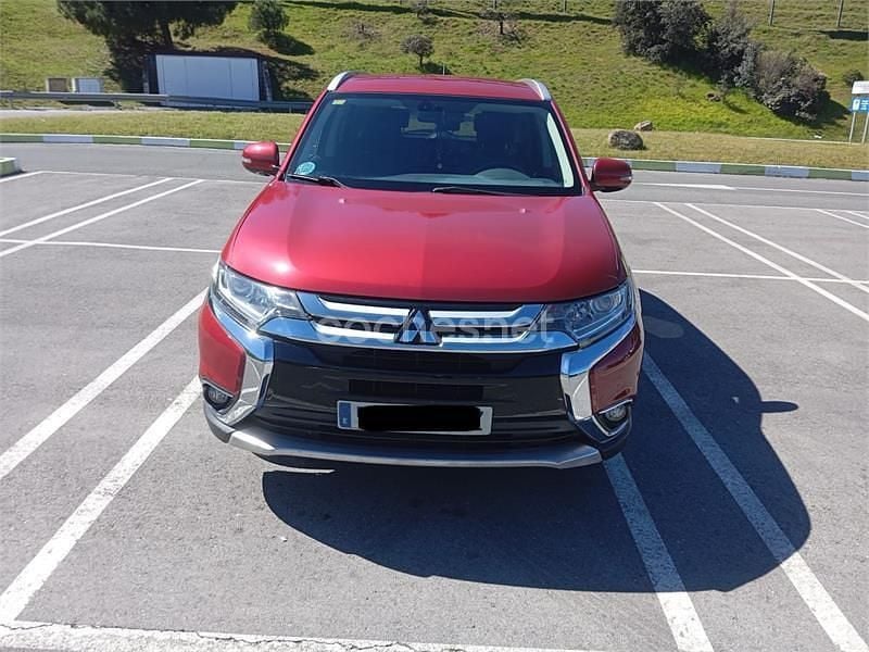 Rojo Usado 2016 Mitsubishi Outlander Motion SUV | 13.100 € (Precio justo) - Imagen 1/4