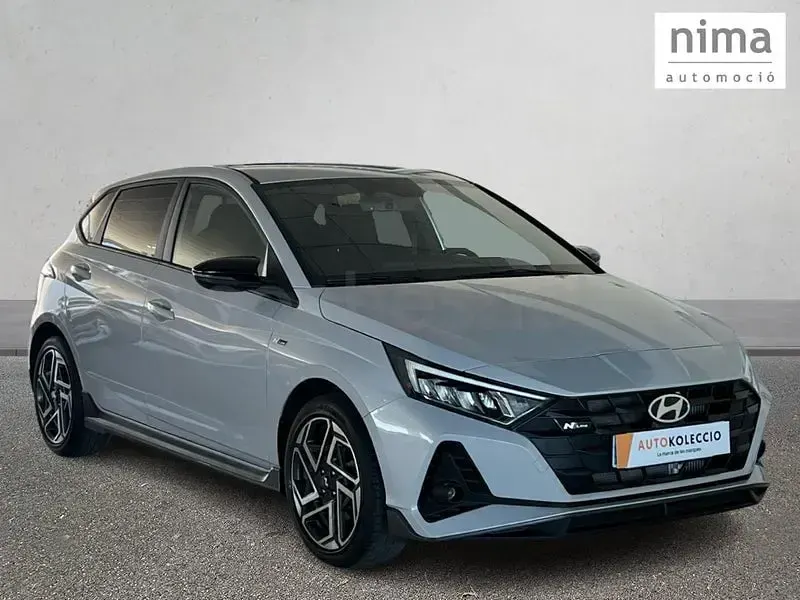 Usado Hyundai i20 N Line 100 CV (73 kW) 2025 Gris / plata Utilitario