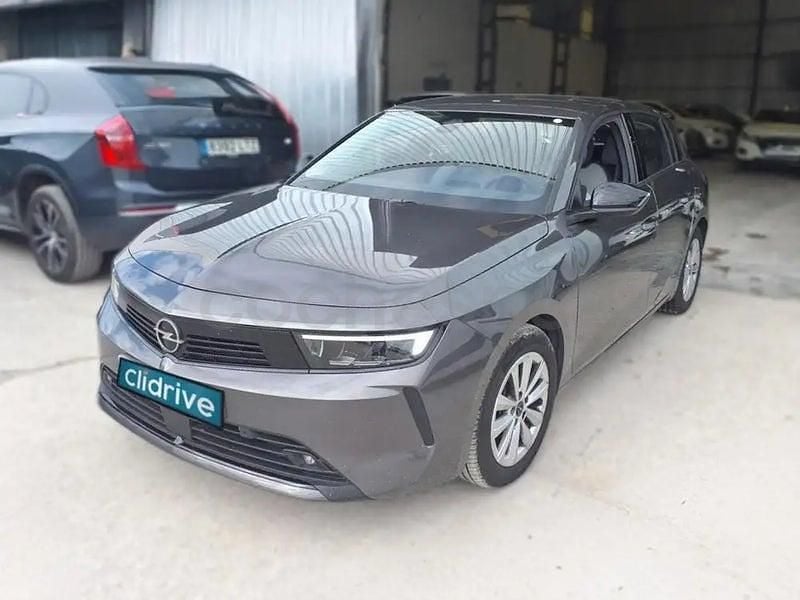 Usado Opel Astra Edition 130 CV (95 kW) 2023 Amarillo Familiar
