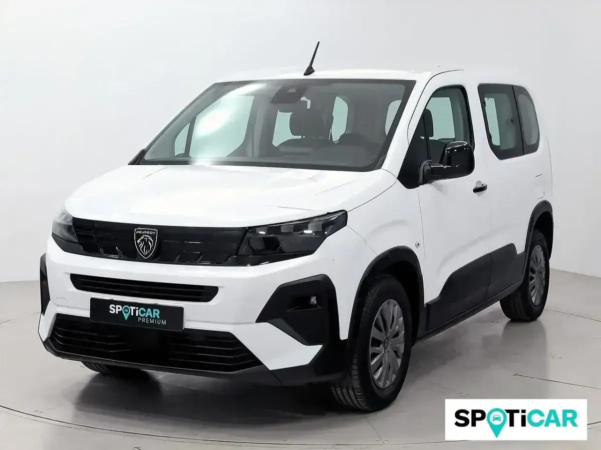 Usado Peugeot Rifter Allure 101 CV (74 kW) 2025 Blanco Monovolumen