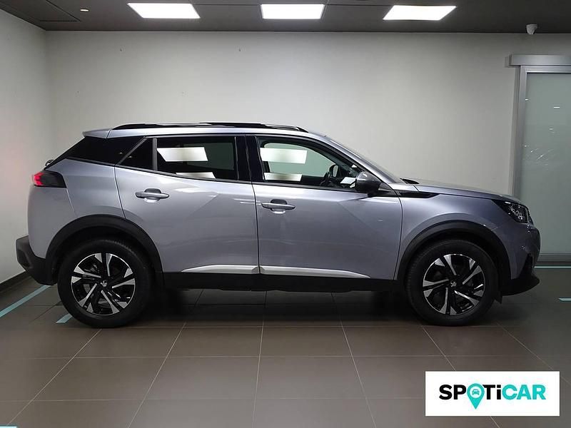 Usado Peugeot 2008 Active 100 CV (73 kW) 2020 Gris SUV