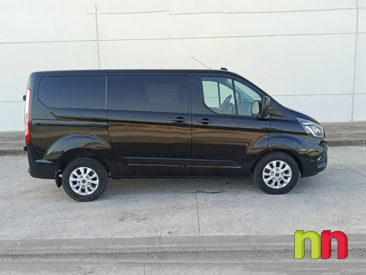 Usado Ford Transit Custom 170 CV (125 kW) 2021 Negro Van